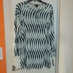 Alfani printed tunic botanic affair. Color Green & cream